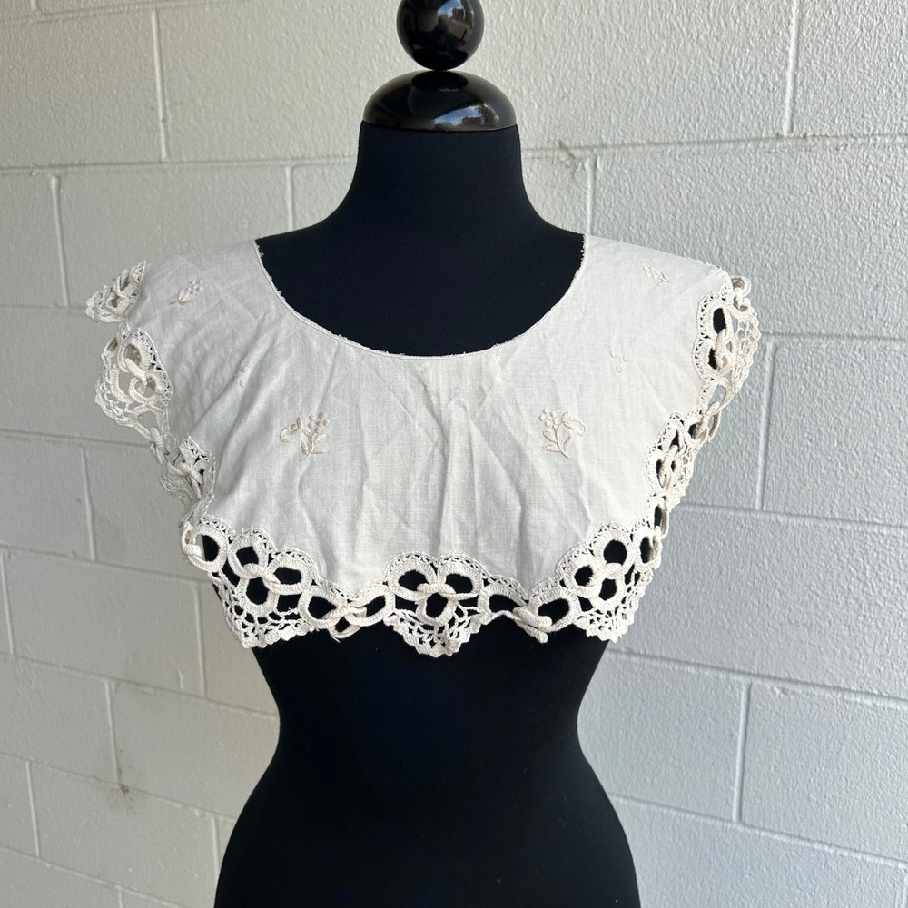 Vintage Handmade Cream Lace Collar Cotton Ring Design Trailing Back Ann's Lace